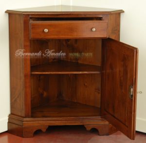 Credenza ad angolo in noce massiccio stile classico